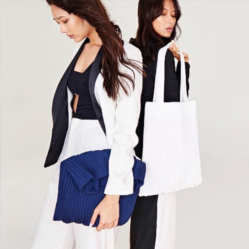 aPulp Tote Bag in Navy Blue - 手提包/手提袋 - 其他材質 藍色