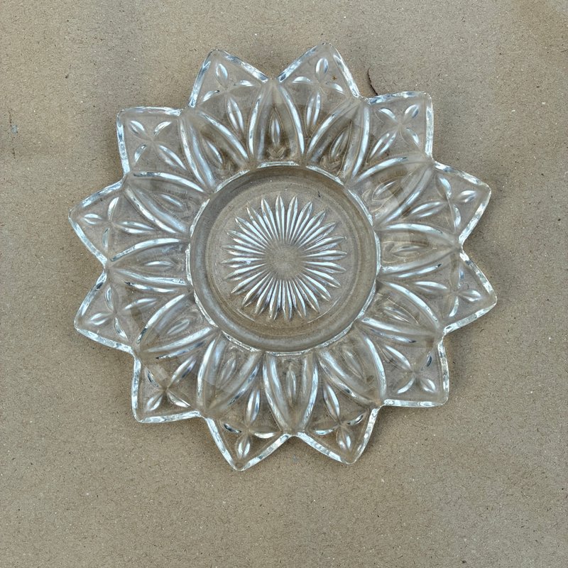 Vintage Federal Glass PETAL CLEAR Starburst Dessert Dish Set of 5 Mid-Century 19 - จานและถาด - แก้ว ขาว