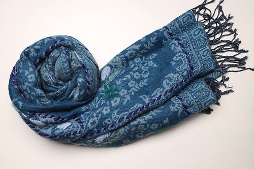 M31仙女星工作室 【母親節禮物】喀什米爾水煮羊毛手工刺繡圍巾披肩土耳其藍腰果花