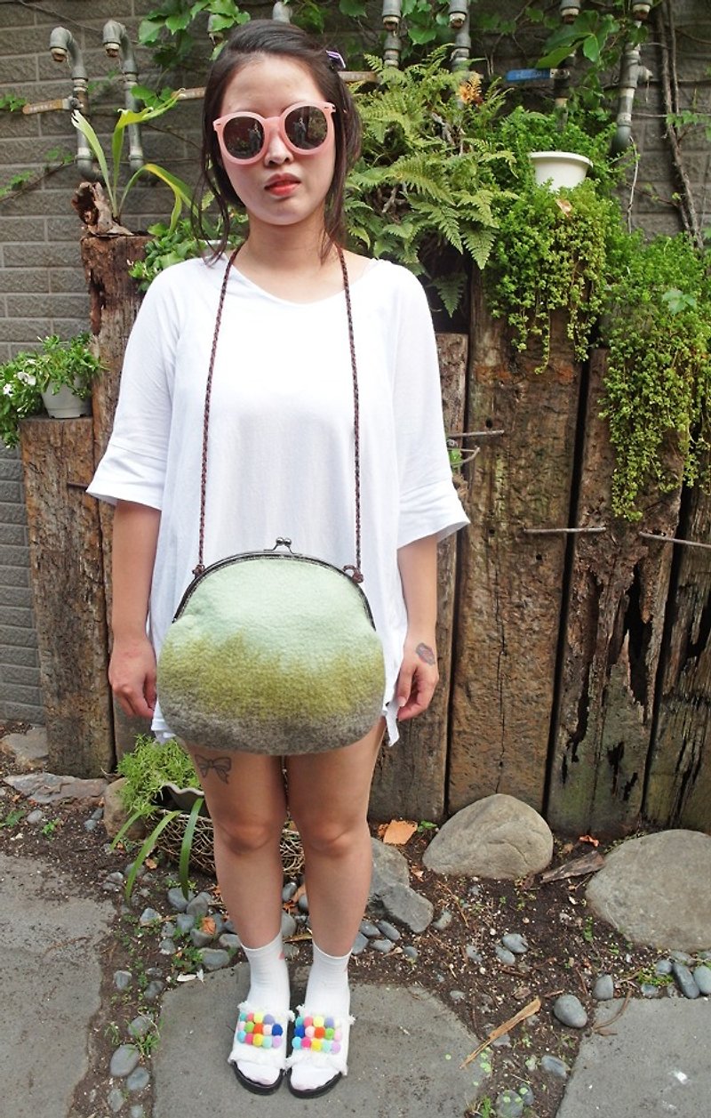 Miniyue wool felt forest large gold side backpack made in Taiwan handmade - Messenger Bags & Sling Bags - Wool Green