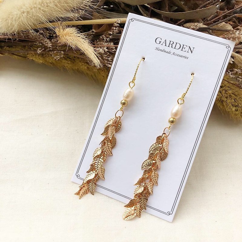 Autumn leaves pearl earrings - Earrings & Clip-ons - Pearl Gold