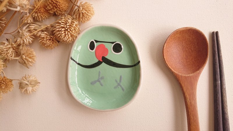 Hey! Bird friends! Native green moon round bird egg shape plate - จานเล็ก - เครื่องลายคราม สีเหลือง