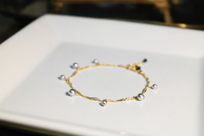 "Cote d'Azur XBirthday crystal" Crystal birthday (gray) Pearl Bubble Bracelet - Bracelets - Gemstone 