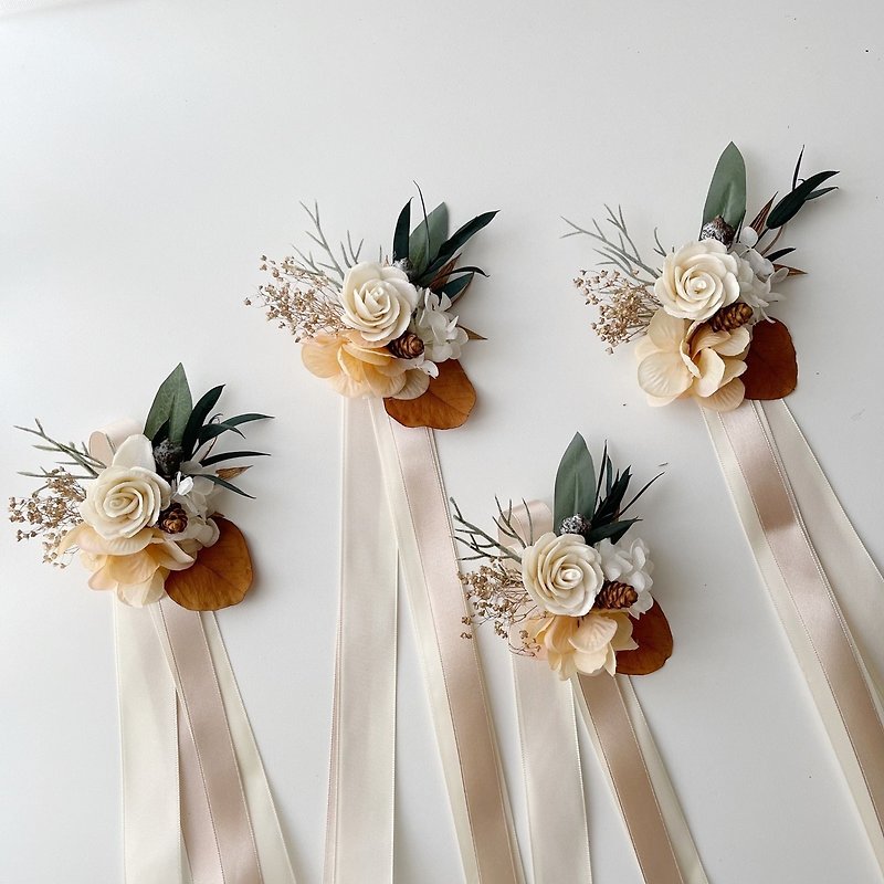 Corsages Bride / Bridesmaid Wrist Flower - เข็มกลัด/ข้อมือดอกไม้ - พืช/ดอกไม้ หลากหลายสี