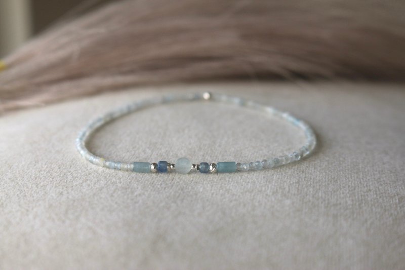 ブレスレット アクアマリン ブルーカルセドニー 天然石 - 旅立ち - - ブレスレット - 宝石 ブルー