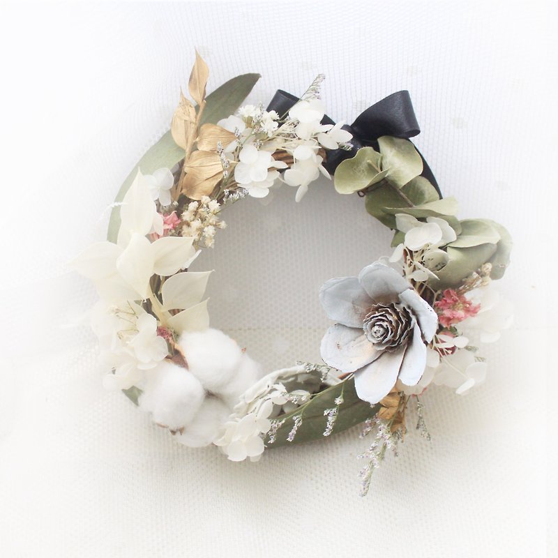 Green forest elegant wreaths of peonies and white cotton dried flower ceremony - ตกแต่งต้นไม้ - พืช/ดอกไม้ ขาว