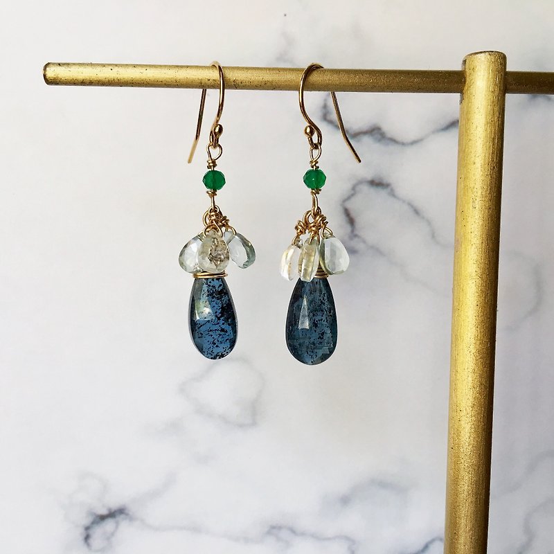 Handmade Earrings condensation Morandi / aquamarine Stone - Earrings & Clip-ons - Gemstone Blue