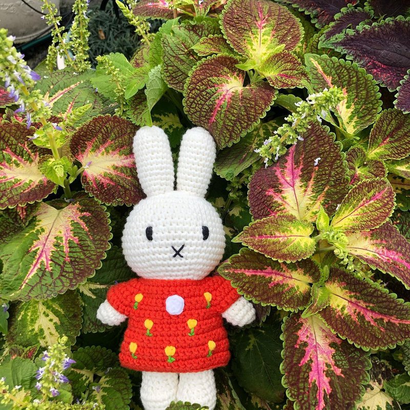 Just Dutch | Miffy handmade and her red tulip dress - ตุ๊กตา - ผ้าฝ้าย/ผ้าลินิน สีแดง