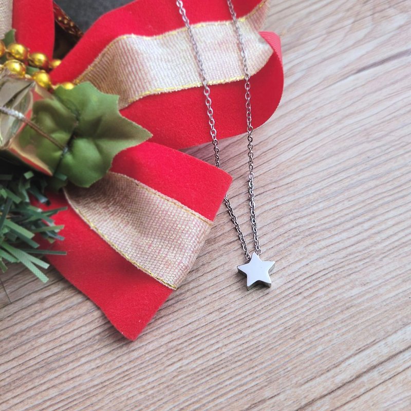 Star Stainless steel necklace pendant - สร้อยคอ - สแตนเลส สีเงิน
