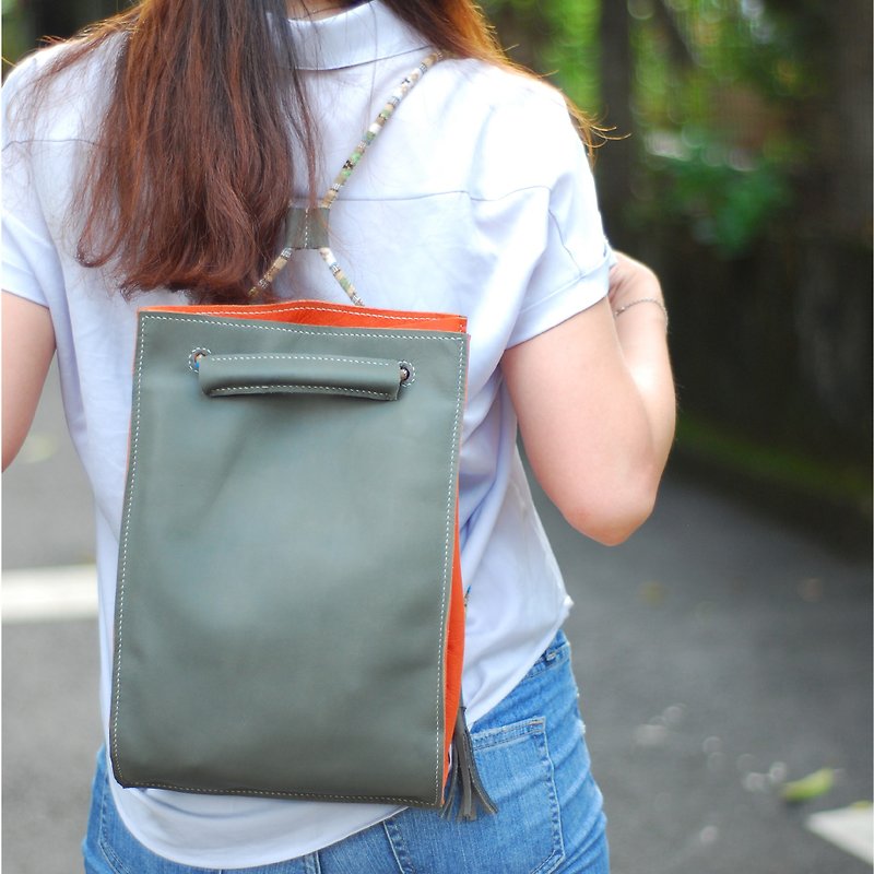 Multipurpose package slung / hand-stitched leather backpacks (gray-green / orange) - กระเป๋าแมสเซนเจอร์ - หนังแท้ สีเทา