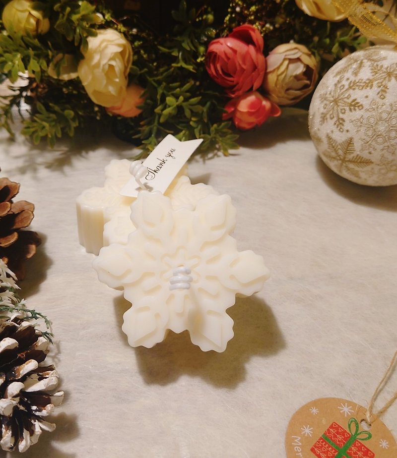 【クリスマスギフト】クリスマススノーフレーク センテッドキャンドル - キャンドル・燭台 - 蝋 ホワイト