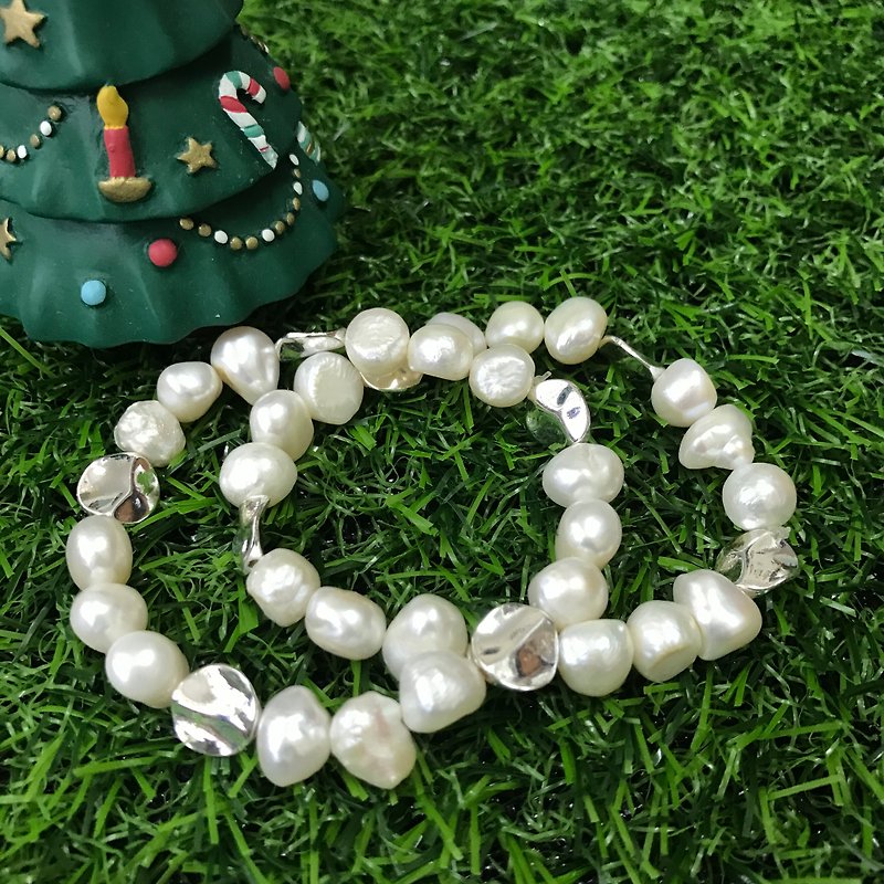 Thailand Motta Design-Blanchi Small Pearl Lover White Beaded Bracelet - สร้อยข้อมือ - พลาสติก ขาว
