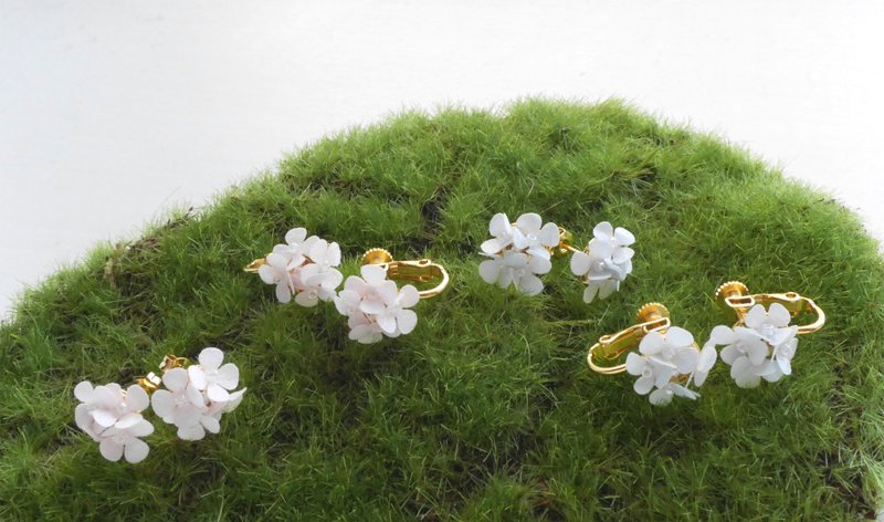 イヤリング 紫陽花のPaper Flower Earrings - 耳環/耳夾/耳骨夾 - 紙 粉紅色