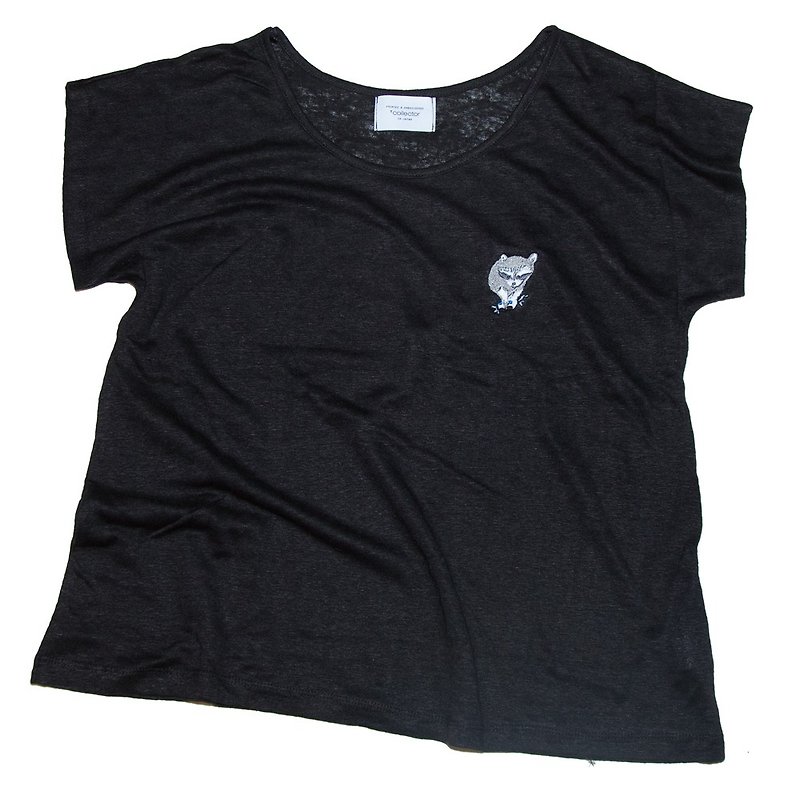 Our original from the body. Raccoon embroidery Linen ladies free size cut and sew Tcollector - Women's T-Shirts - Cotton & Hemp Black