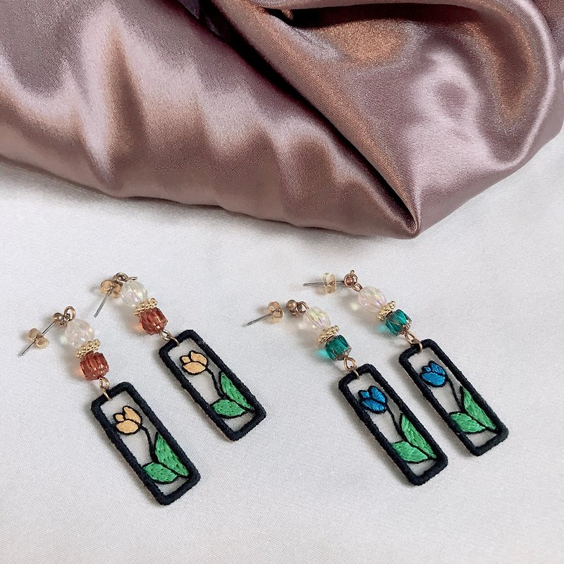 Hand-made embroidery // Tulip Stained Glass Square Earrings // Can be clipped - Earrings & Clip-ons - Thread Black