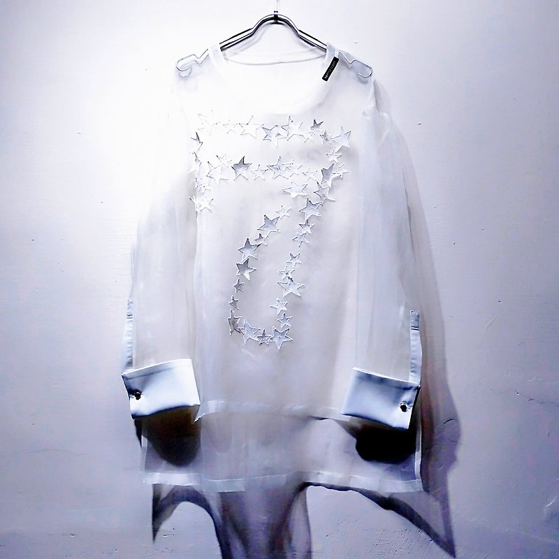 Silk Uganda Reversible Sleeve Top (Female) Ray77 Galaxy - เสื้อผู้หญิง - ผ้าไหม ขาว
