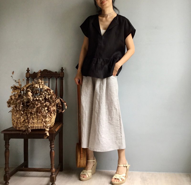 Song of the Eagle/Made to order from black enzyme-washed linen ~ Split collar, ruffled hem, French-sleeved top - เสื้อผู้หญิง - ผ้าฝ้าย/ผ้าลินิน สีดำ