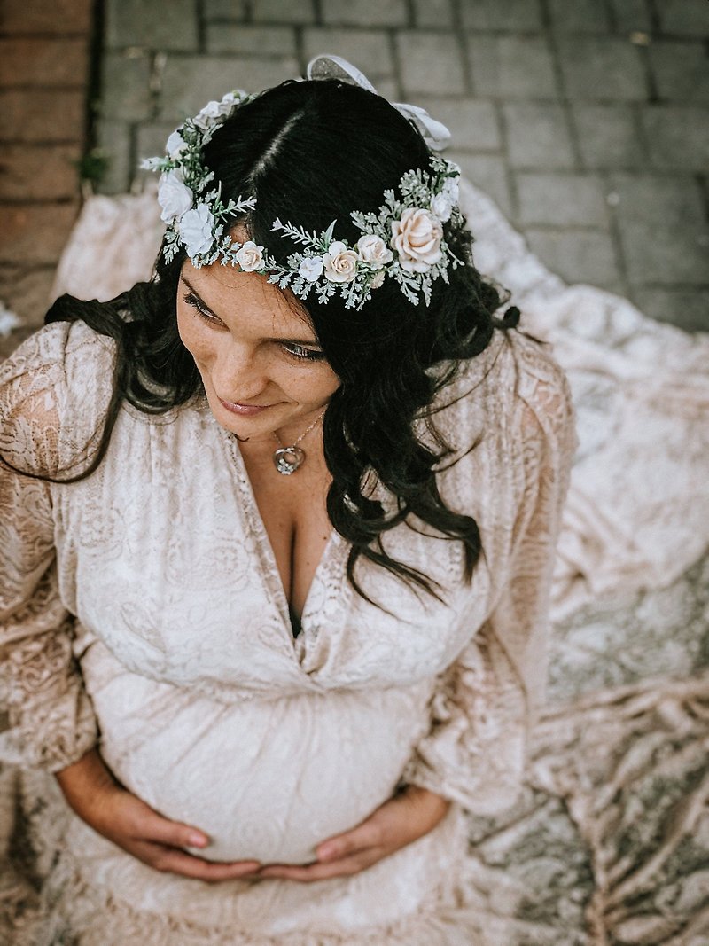 Ivory floral crown, Bridal flower crown, Floral headband bride, Flower hair - 髮飾 - 紙 白色