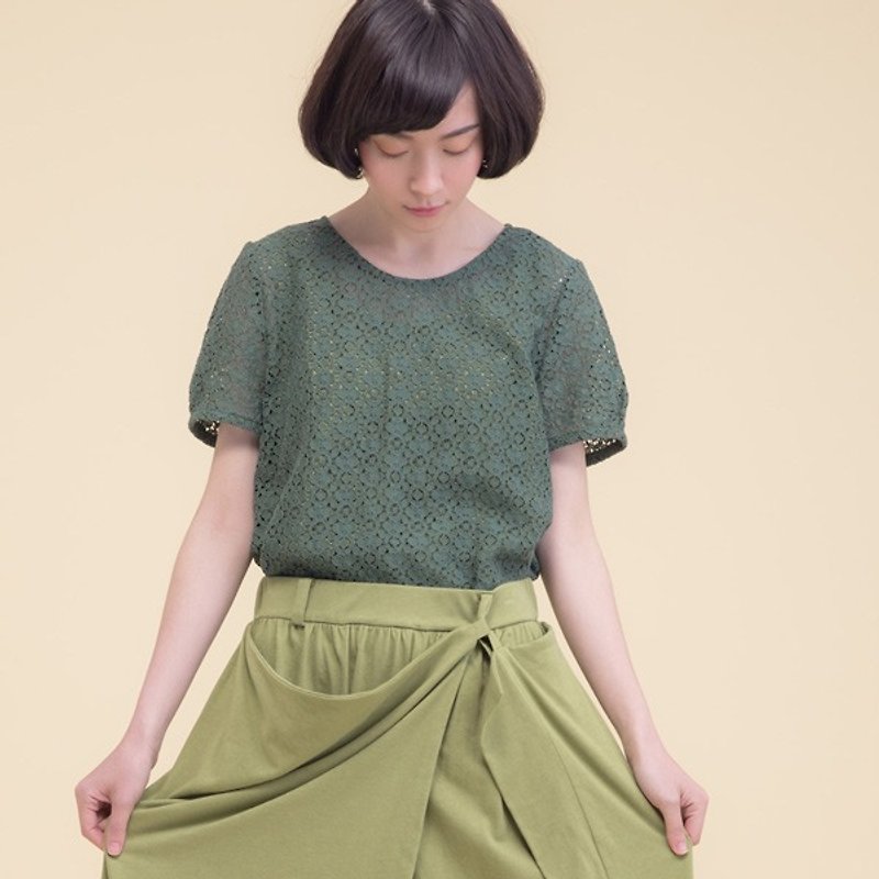 闊葉涼蔭蕾絲造型短上衣(綠） - 女上衣/長袖上衣 - 棉．麻 綠色