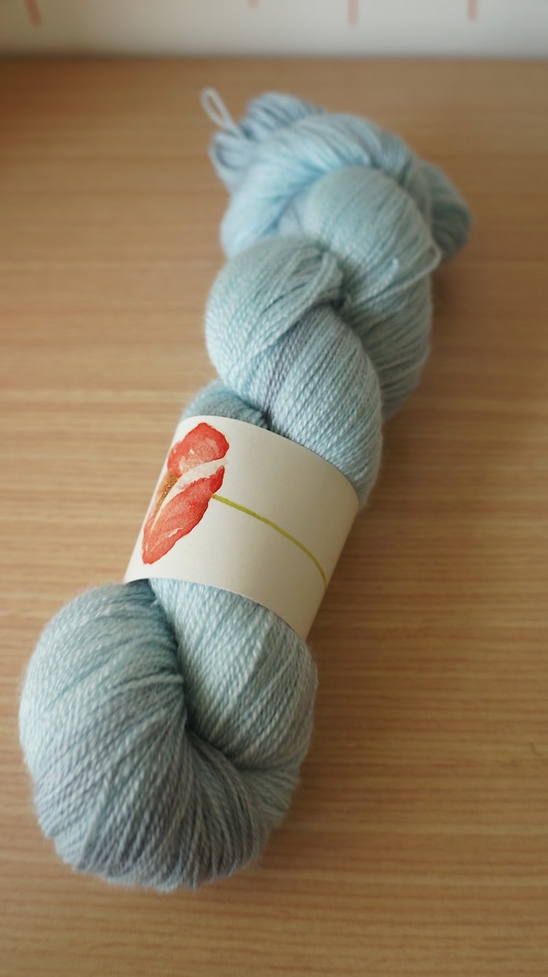 手染めのレース糸。スカイ(BFL/シルク) - 編み物/刺繍/羊毛フェルト/裁縫 - ウール 