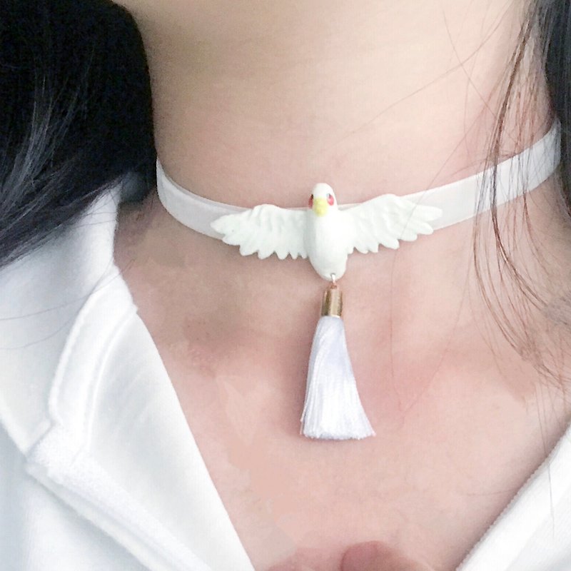 Temperament White Bird Necklace Choker - Chokers - Pottery White
