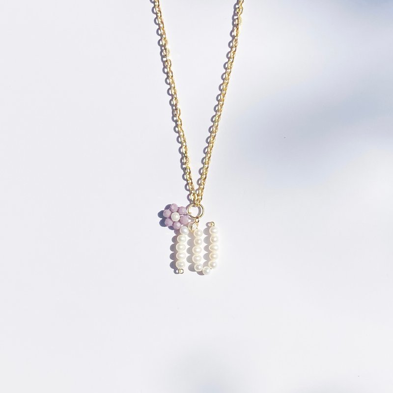 Necklace Aster Alphabet Pearl - 項鍊 - 珍珠 金色