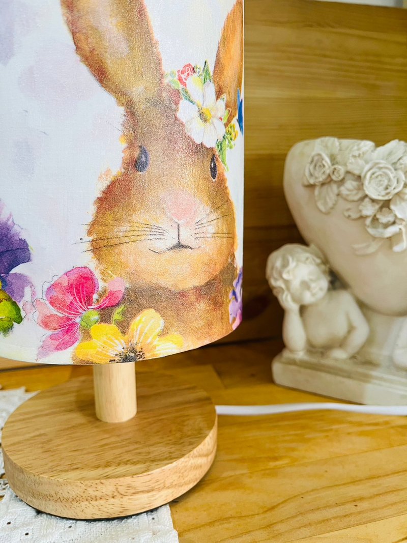DIY Taoyuan Cute Rabbit Night Lamp Table Lamp Side Table Lamp Bedside Lamp Butterfly Gubat Paper Art Collage - วาดภาพ/ศิลปะการเขียน - แก้ว 
