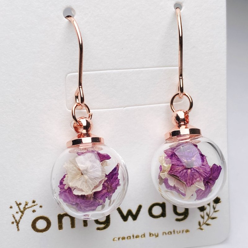OMYWAY Handmade Dried Flower - Glass Globe - Earrings 1.2cm - ต่างหู - แก้ว ขาว