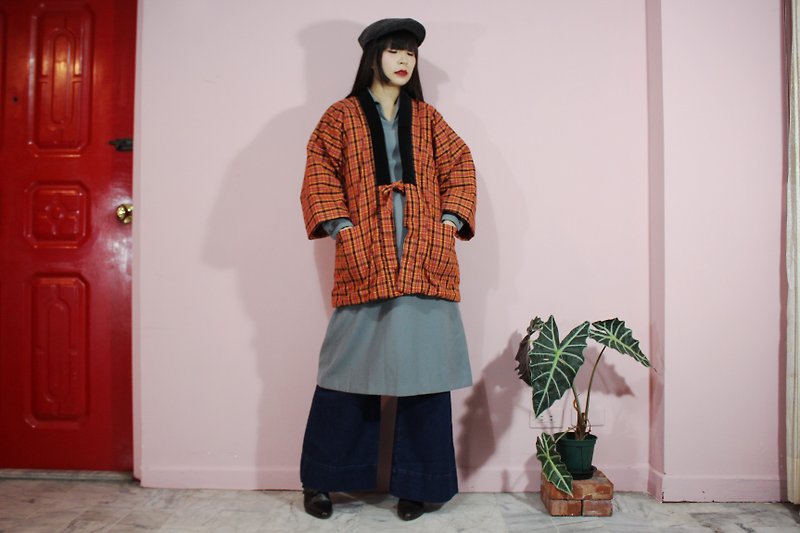[日本製和服](Vintage)日本帶回橘色格紋雙口袋鋪棉和服（はんてん） - 外套/大衣 - 棉．麻 橘色