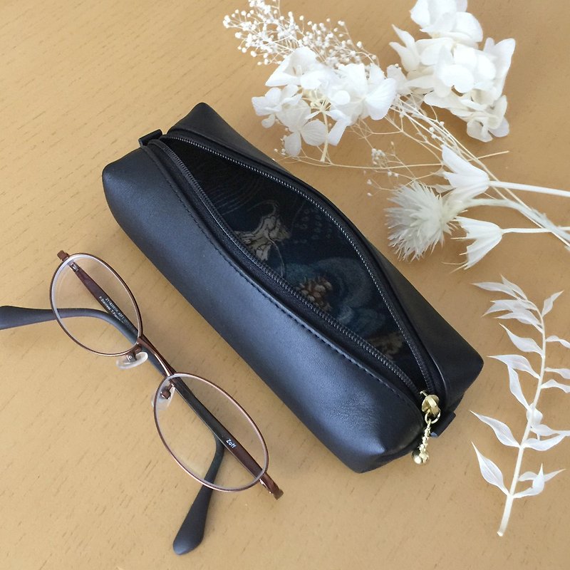 Leather soft glasses case with Japanese Traditional pattern, Kimono - Glasses & Frames - Genuine Leather Black
