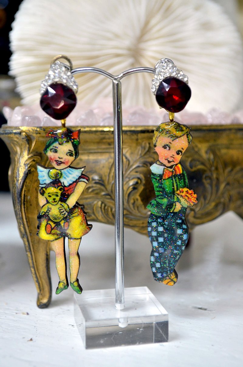 TIMBEE LO little boy and girl little couple wood chip earrings on sale - Earrings & Clip-ons - Wood Multicolor