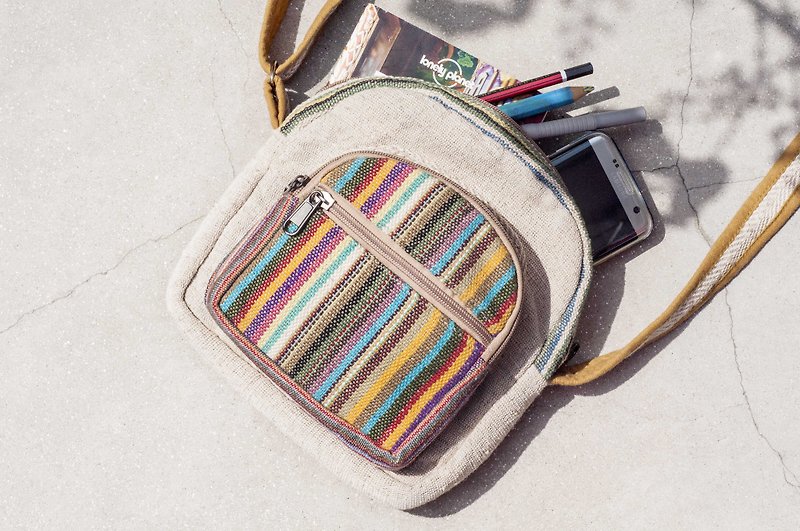 Natural hand-woven cloth splicing backpack backpack shoulder bag mobile phone bag travel bag - weaving rainbow stripes - กระเป๋าแมสเซนเจอร์ - ผ้าฝ้าย/ผ้าลินิน หลากหลายสี