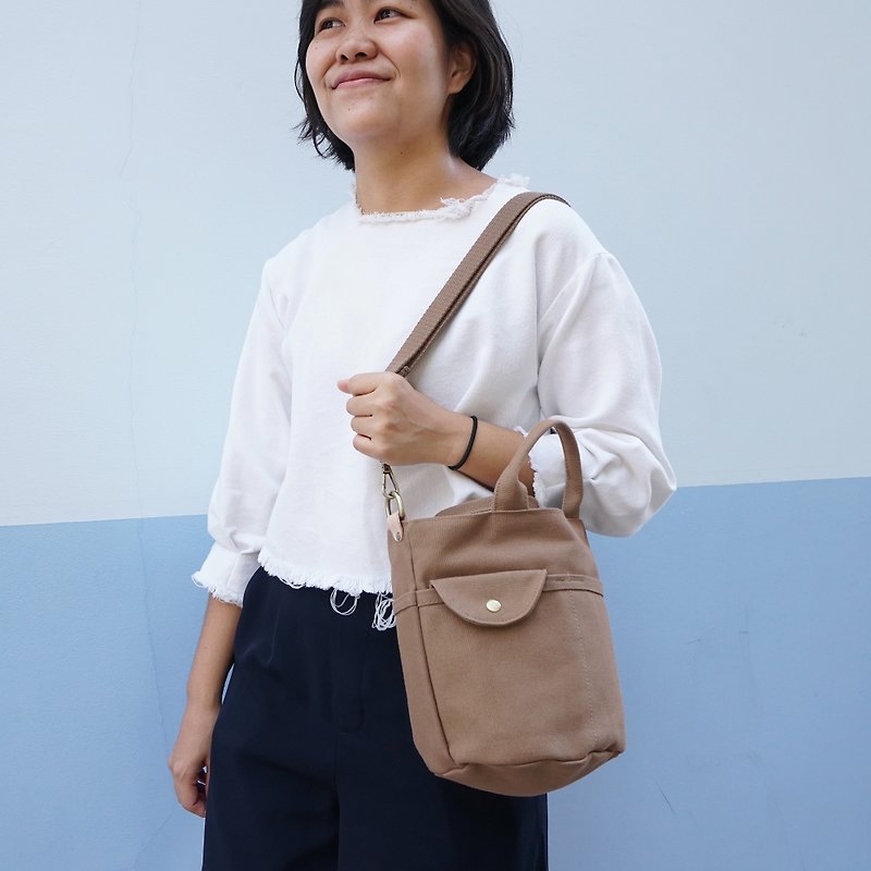 Mini Drawstring Bag brown color - 水桶袋/索繩袋 - 其他材質 咖啡色
