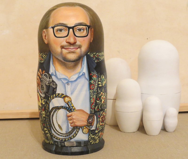 Male portrait matryoshka wooden doll – Boss gift custom Russian nesting dolls - Customized Portraits - Wood 