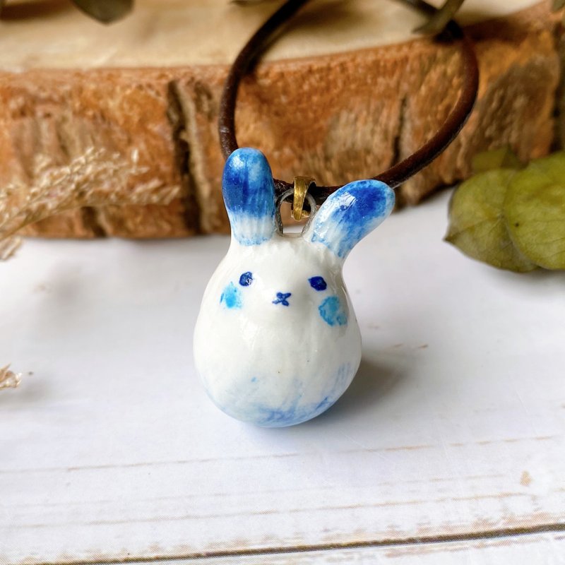 【擴香項鍊】香水精油項鍊 雪國的兔子|手作陶藝 - 項鍊 - 瓷 藍色