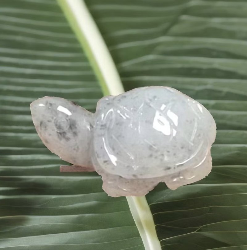 【吉祥‧長壽】冰種飄烏雞翡翠烏龜擺飾| 天然緬甸翡翠A貨| 送禮 - 擺飾/家飾品 - 玉石 多色
