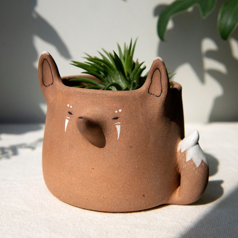 Mid-brown tribal fox planter. Handmade plant pot with drainage. - Pottery & Ceramics - Pottery 