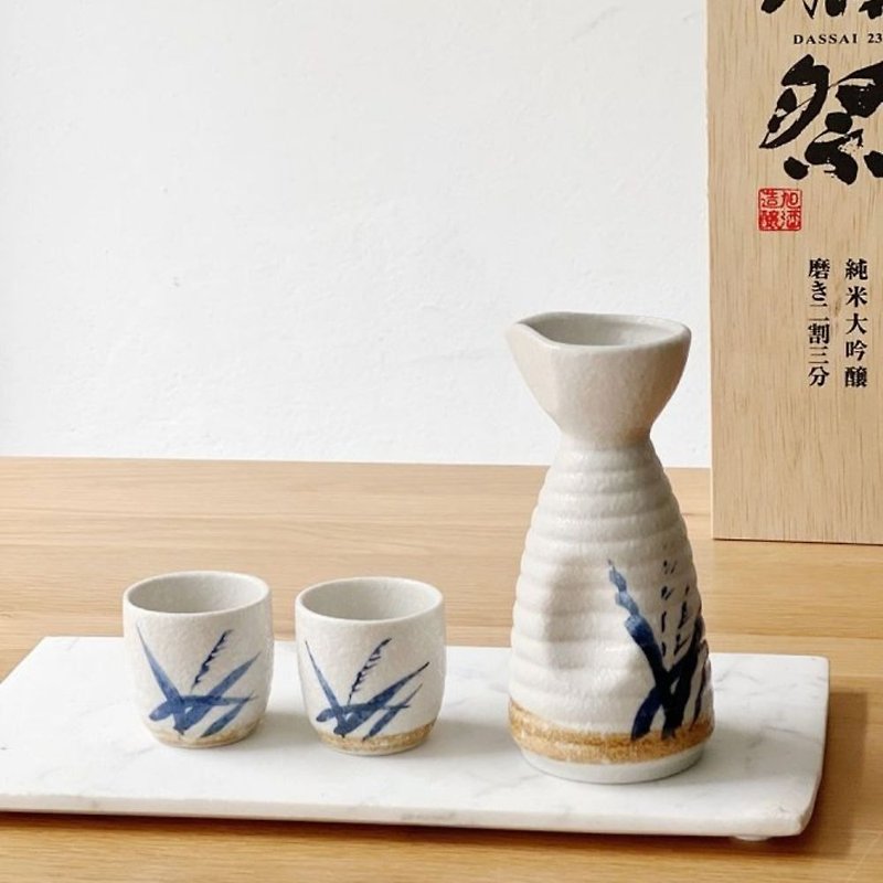 White Pale Snow Reed Porcelain Sake Set (1 cup) - 1 pot, 2 cups - ถ้วย - วัสดุอื่นๆ ขาว