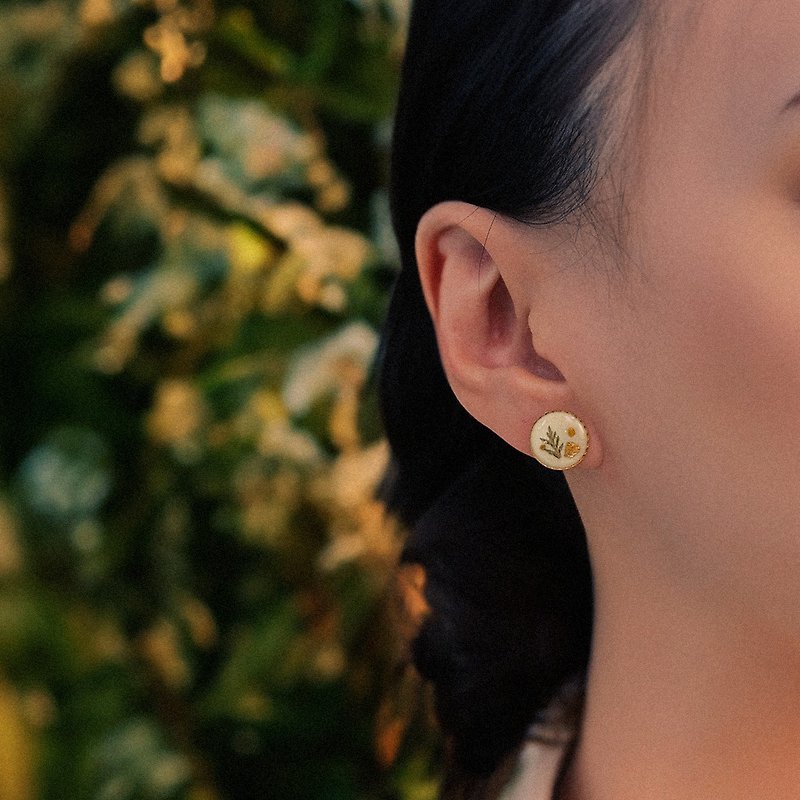 Handmade Earrings | Forest of Golden Mines Gold Mine Green Forest - Earrings & Clip-ons - Resin Green