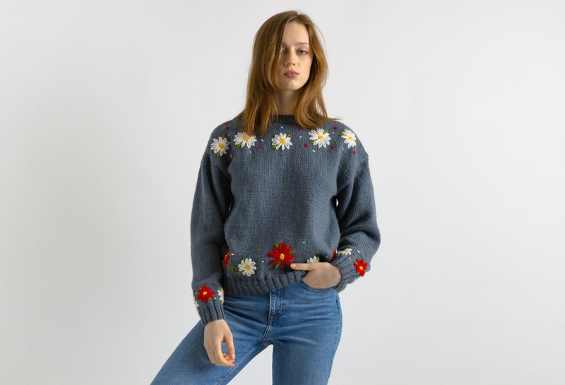 Women's Wool Jumper - Daisy - Pullover - Floral Sweater - Embroidered 7025 - สเวตเตอร์ผู้หญิง - ขนแกะ สีน้ำเงิน