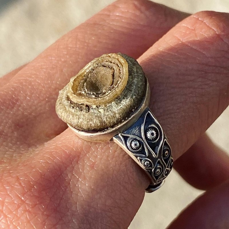 【Lost and find】Natural stone gobi Stone sky eye Stone ring - สร้อยข้อมือ - เครื่องเพชรพลอย สีนำ้ตาล