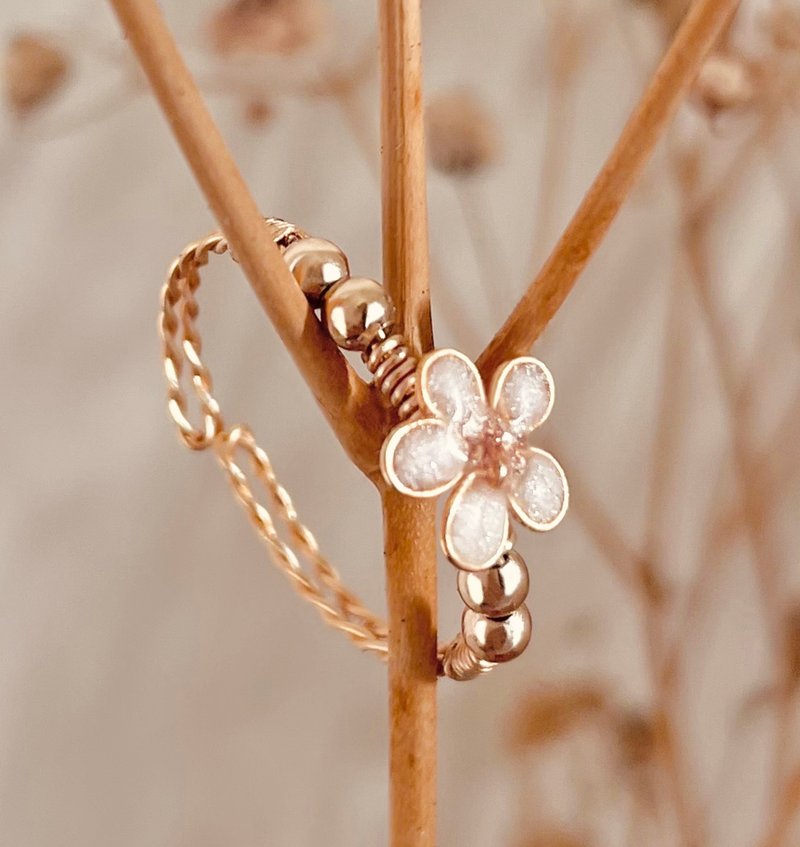 [Sparkling White Flower Ring] Bronze ring is adjustable - General Rings - Resin White