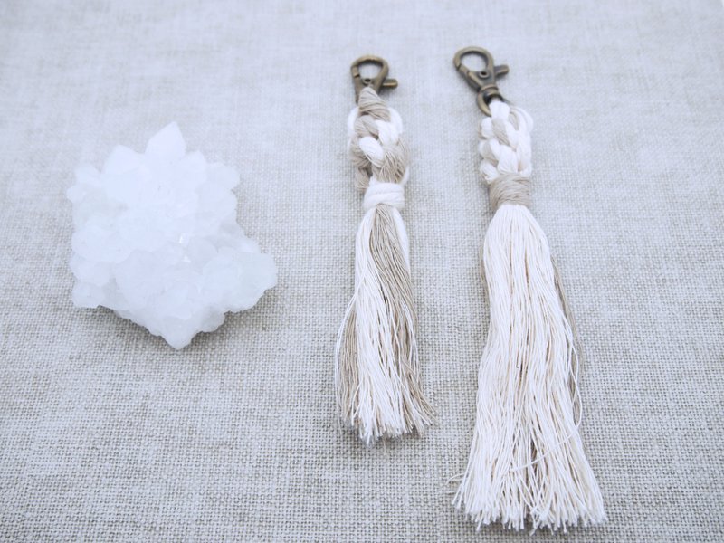 macrame boho woven key ring 009 - ที่ห้อยกุญแจ - ผ้าฝ้าย/ผ้าลินิน สีกากี