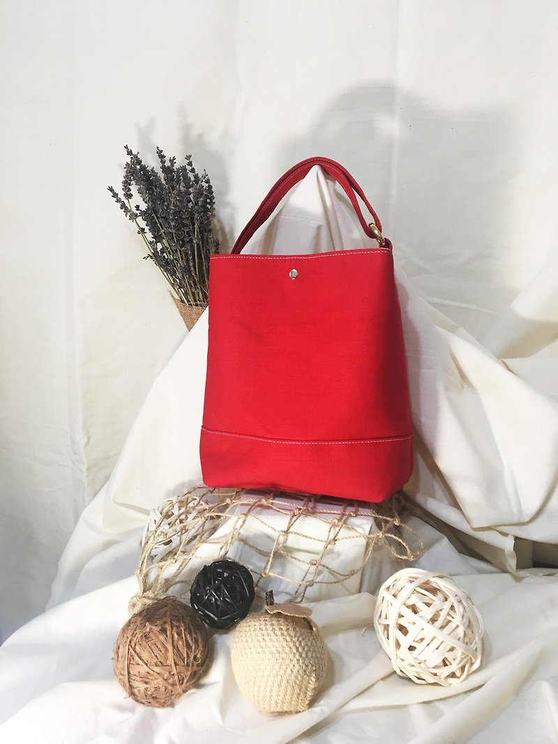 Hobo series - minimalist canvas bag - red - Handbags & Totes - Cotton & Hemp Red