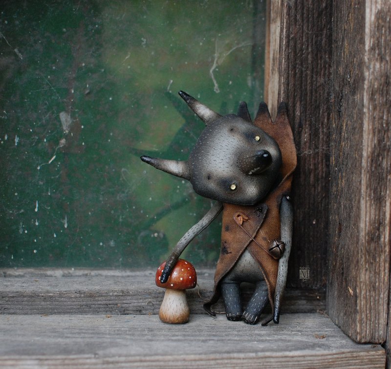 Fantasy collectible sculpture Wolf, strange forest creature, little textile doll - 公仔/玩偶 - 其他材質 