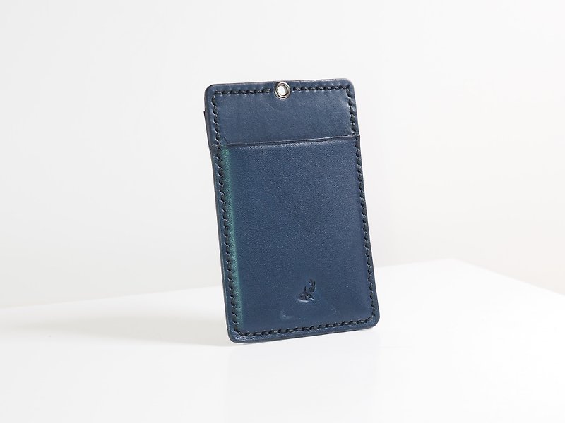 Leather ID pouch - Navy - ที่ใส่บัตรคล้องคอ - หนังแท้ สีน้ำเงิน