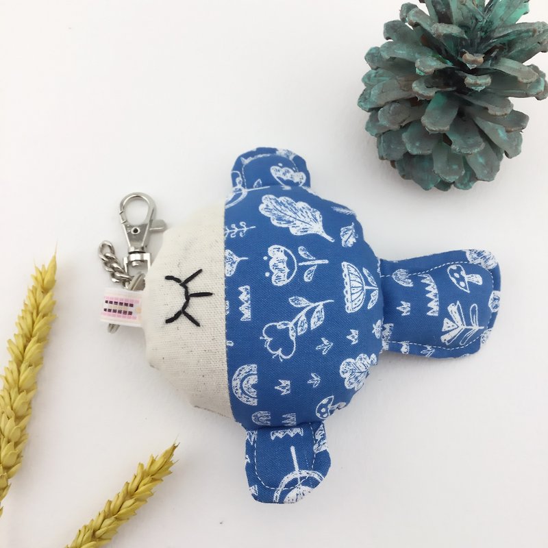 Super cute and round-fish charm/key ring - Charms - Cotton & Hemp 