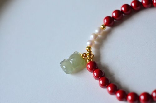 Angel's tears 天使之淚 Jewelry Design 天然原礦硃砂. 帝王砂 和田玉小熊淡水珍珠設計單圈手串s