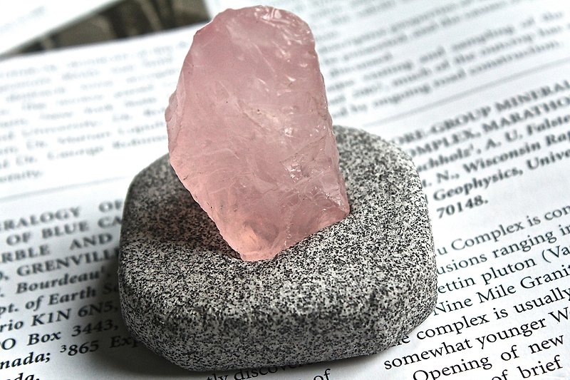 Stone planted SHIZAI ▲ pink crystal ore (with stand) ▲ - Items for Display - Gemstone Pink