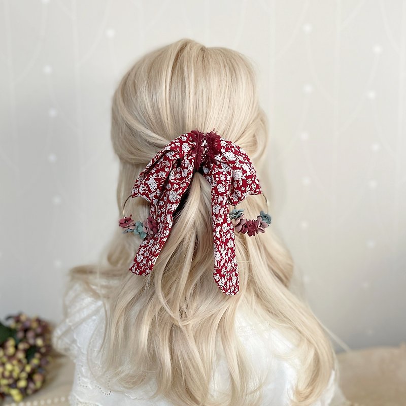 French elegant silk scarf pendant, banana clip, scrunchie, hair tie, ponytail clip, hair clip, intersecting clip, side clip - เครื่องประดับผม - วัสดุอื่นๆ สีแดง